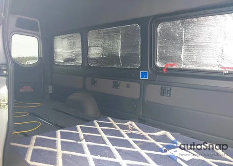 2019 Mercedes-Benz Sprinter 2500 High Roof I4 из США, поврежденный, VIN WDZPF1ED8KT012915